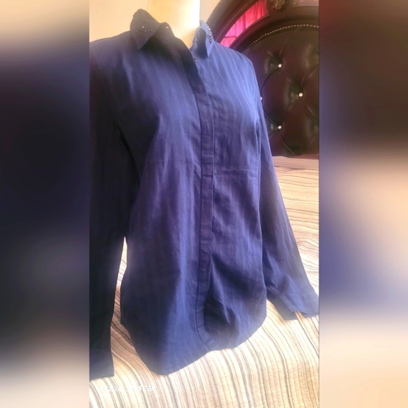 LOFT Navy Softened Shirt - Picture 3 of 8